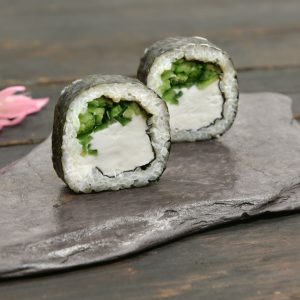 Vegan cream cheese with cucumber 6 pieces